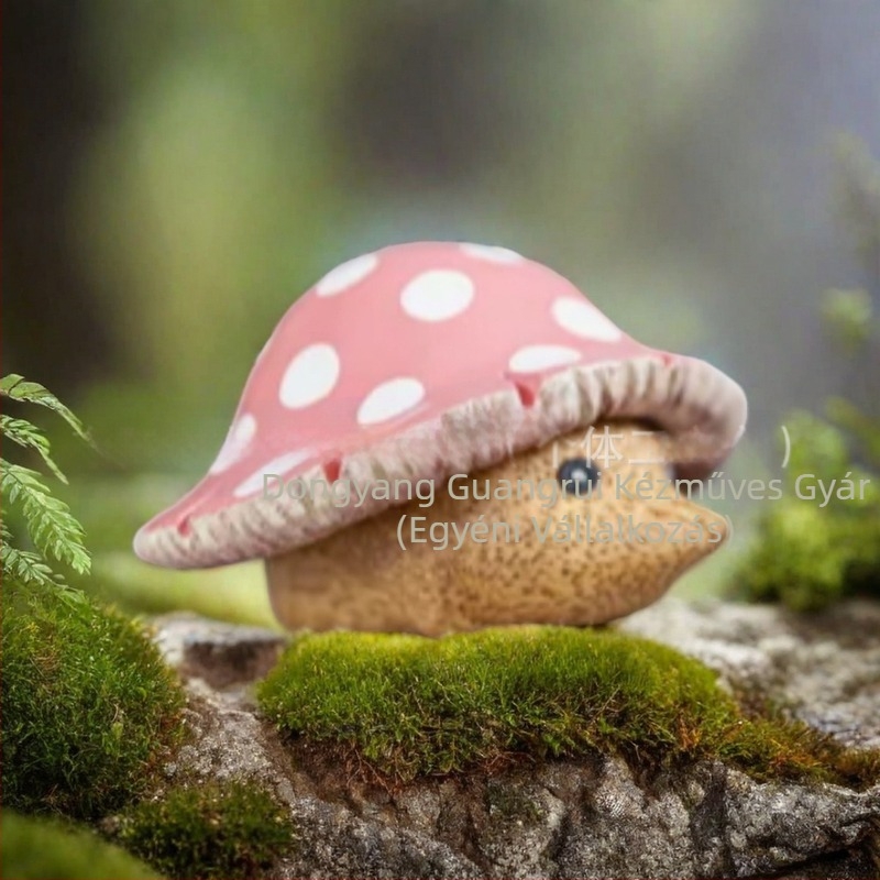Kerti díszfigura gomba formájú egérrel — gyanta, rajzfilmszerű stílus, szobrászat