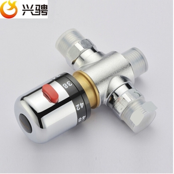 XC-02 Réz termosztatikus keverőcsap SMA memóriaötvözet, DN15 csatlakozás, 0,03–1 MPa üzemi nyomás, alkalmas napelemes, elektromos és gázbojlerhez.