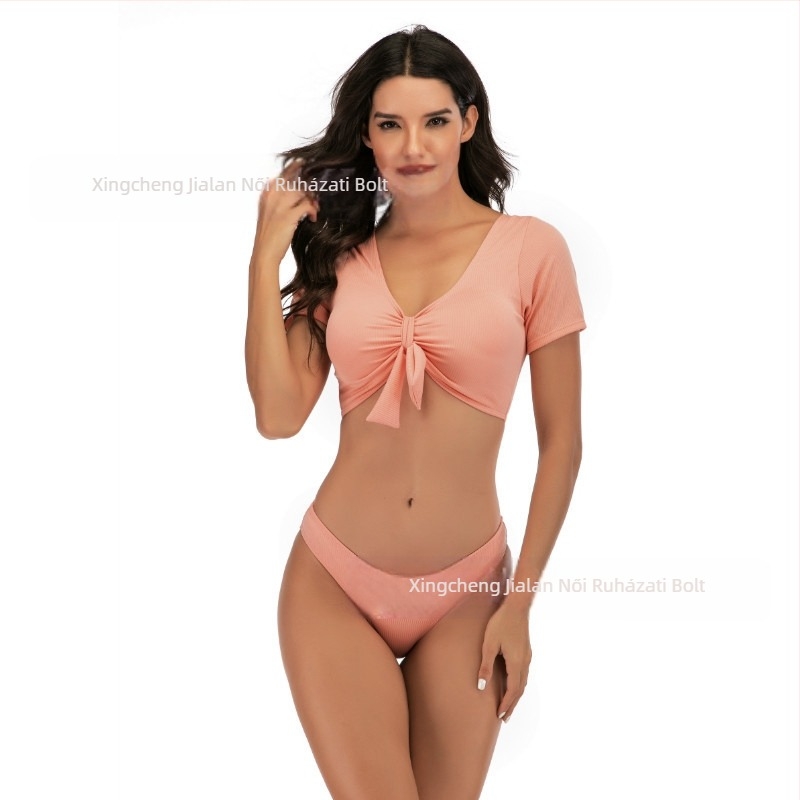 Két részes poliészter bikini úszóruha mellkas párnával, 85% poliészter anyag, 140 g tömeg, rövid ujjú, bélés poliészter