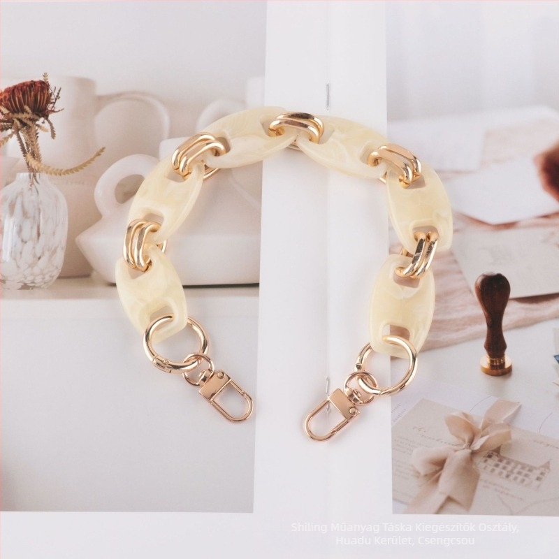 Akril lánc táskához – váll/crossbody kiegészítő, műanyag/gyanta, festett felület, kis és friss stílus, őszi 2024