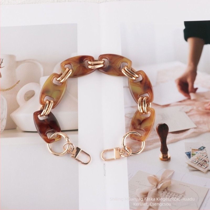 Akril lánc táskához – váll/crossbody kiegészítő, műanyag/gyanta, festett felület, kis és friss stílus, őszi 2024