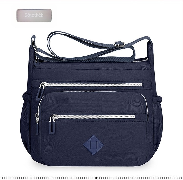 Crossbody táska, Kompozíciós anyagú szövet, Nylon bélés, Cipzáras záródás, Horizontális négyzet alakú sziluett