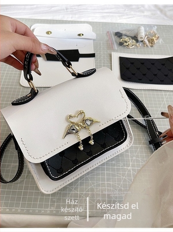 Női válltáska utcai stílusban, PU anyag, függőleges négyzet alakú, záródás fedéllel, belső ID rekesz