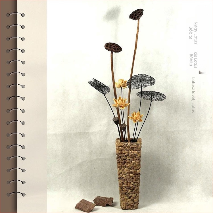 Zén-stílusú szárított virágcsokor nappalira – vegyes elemekkel, lótusz és fenyőtobozokkal (Variety: Lily; Material: Other; Craft: Other; Gift: No)