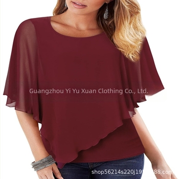 Chiffon anyagú felső nyomott mintával, laza szabás, kerek nyakú, bat-szárnyú ujjak, hossz 50–65 cm