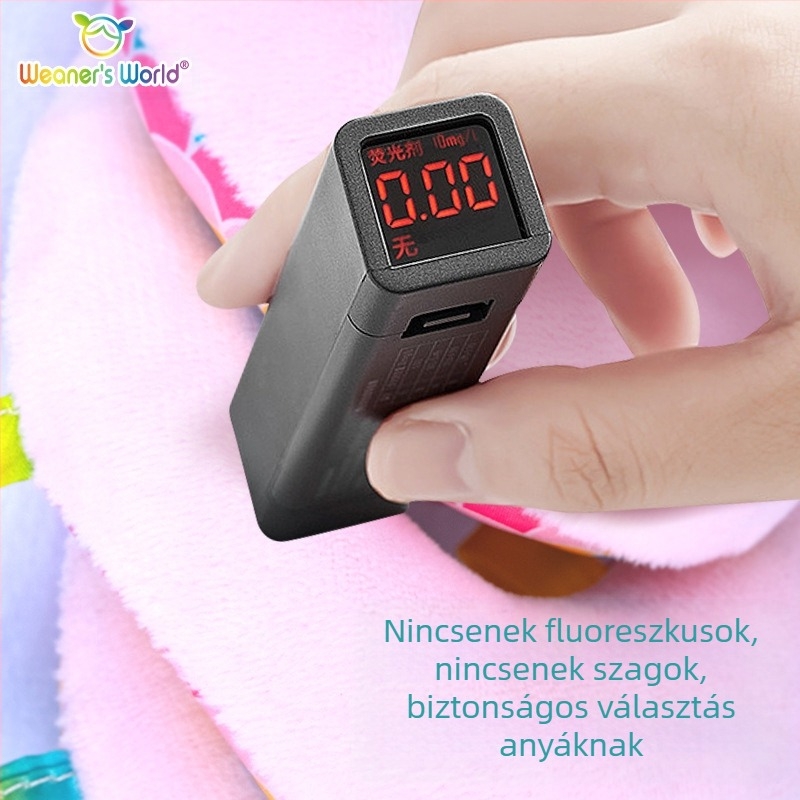 Plüss kocsira akasztható játék csengővel – interaktív fejlesztő játék 0–3 éves csecsemőknek