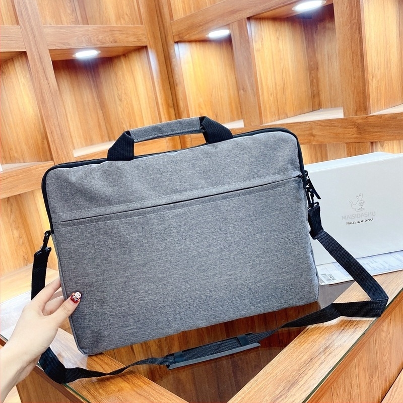Oxford anyagú laptop táska, univerzális egy vállon átvihető dizájn, ultra könnyű, logóval
