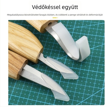 3 részes faragó eszköz készlet fához: faragó kés, kanál kés és kaparó – kézzel faragott mintákkal