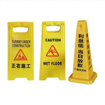 A-alakú figyelmeztető tábla — fúvóformázott, reflektív fólia osztály 1, 20 db/csomag, sorozat: Figyelmeztető jel