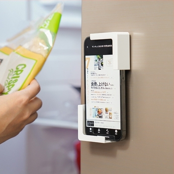 Mágneses telefon- és tablet-tartó falra szerelhető | Anyag: ABS + lemez | Modern minimalist stílus | Használati területek: konyha, íróasztal, fürdőszoba, nappali