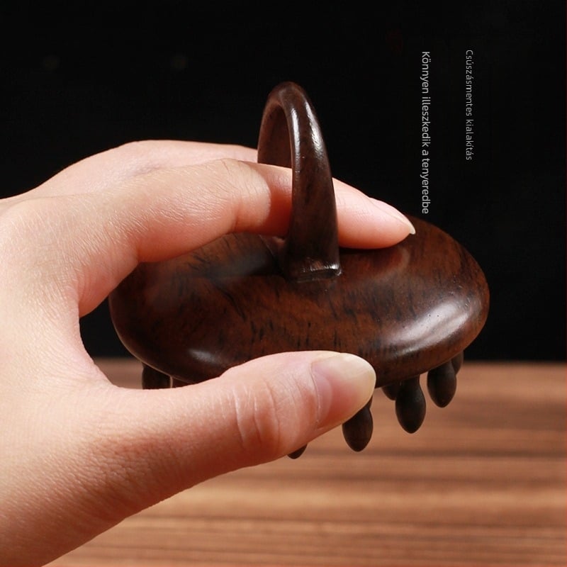 Szantálfa masszírozó hajápoló fésű – általános használatra, import nélkül