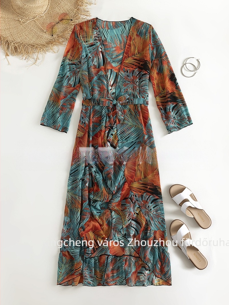 Női virágmintás fürdőruha és áttetsző strandruha; poliészter anyag, 100% poliészter, 230 g/m², úszáshoz alkalmas.