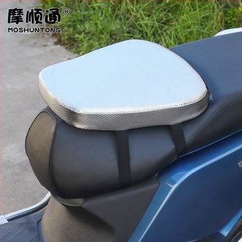 Elektromos járművek emelt ülésvédő párnája, ütéscsillapítás, PVC + szivacs, vastagított szivacs, univerzális illeszkedés