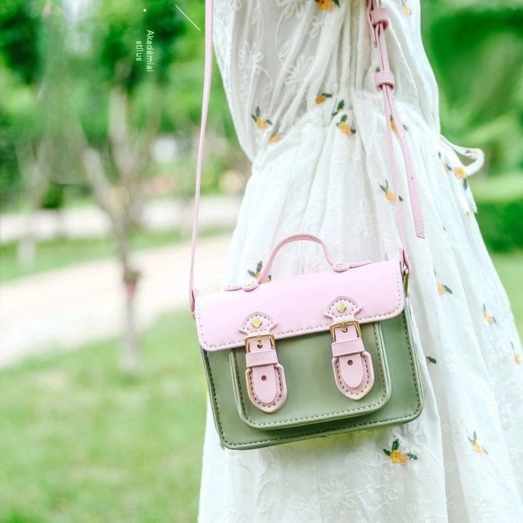 Cambridge válltáska — PU anyag, fedélzárás, egy vállpánt, háromdimenziós külső, telefon- és ID-zsebek