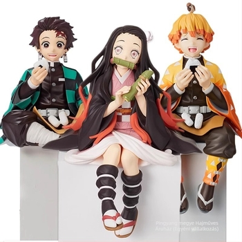 Demon Slayer ülő figura autó dekorációhoz – műanyag; színes dobozos csomagolás; 0–3 éveseknek; 3C kategória: 14+ játékok