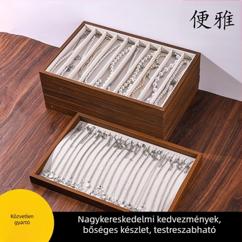 Nyaklánc kiállító tálca – flanelből, Benya, egyszintes, művészi stílus