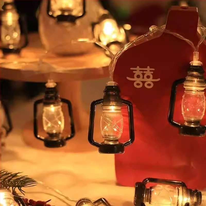 Kültéri kemping retro LED lámpa füzér, sátor dekoráció, hangulatos világítás, színes fények, napelemes működés