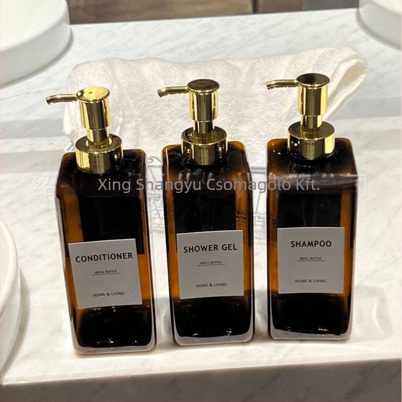 Szögletes pumpás műanyag üveg szállodai felhasználásra – kondicionáló, lotion, masszázsolaj (Eredet: Shaoxing, Zhejiang; Anyag: PET; Gyártási technológia: Blow molding; Csomagolás: Kozmetikai csomagolás)