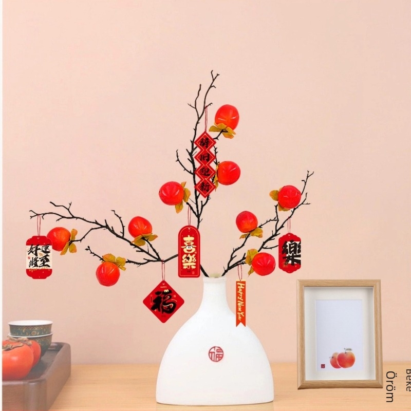 Fehér porcelánból készült váza, finom luxus házavató dekoráció mű persimmon és gránátalma kiegészítéssel, nappali díszítés ajándék címkével