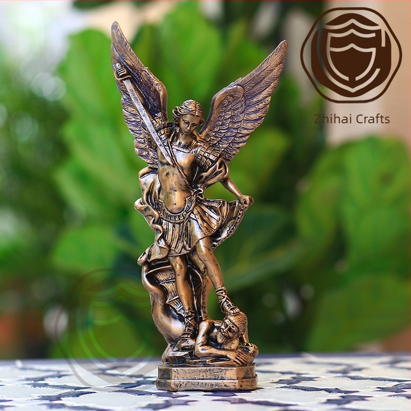 Szent Miliga Angyal figurája, démonölő, 31,5 cm magas, klasszikus bronzszínű, gyantából