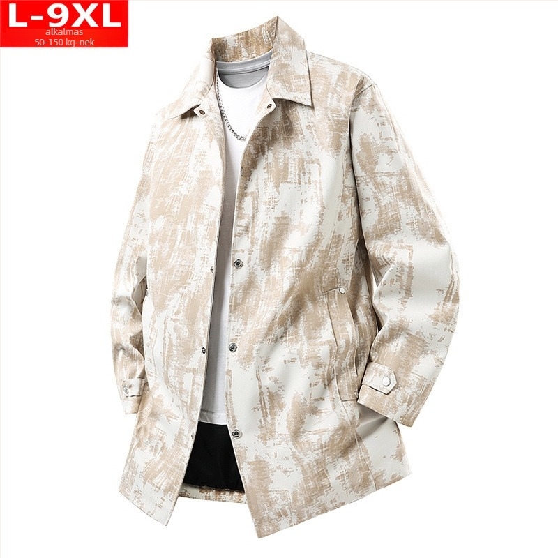 Kamuflált mintázatú szélkabát lazán szabott, középhosszú, turn-down gallér, egy soros záródás, poliészter anyagból és bélésből, Hongkong-stílus