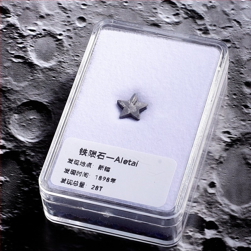 Campo medál olivin meteoritból, vas meteorit, geometriai forma, mintadarab ajándék