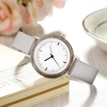Női fa karóra japán Miyota 2035 kvarc mozgatóval, mindennapi vízálló, 34 mm-es számlap, aranyfa tokkal, fa szíjjal