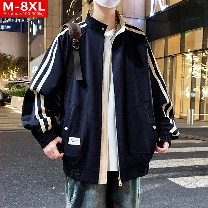 Álló galléros dzseki szalag részlettel, cipzárral, szélálló poliészter anyagból, lazán szabott