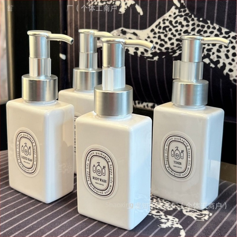 Utazási loziónos üveg, sík négyszögletes alak, matt ezüst pumpa, PET anyag, Shaoxing, Zhejiang eredet