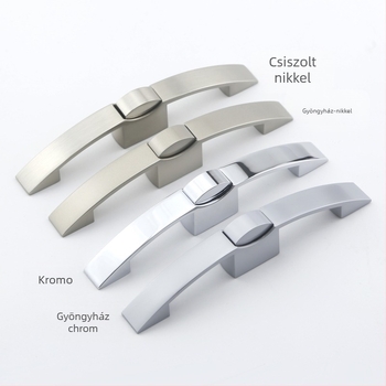 Ívelt RV gombos zár fogantyúval, cink ötvözetből, Modell J25016 — RV szekrényzár, Világos lux stílus, Felületkezelés: polírozott króm / csiszolt nikkel