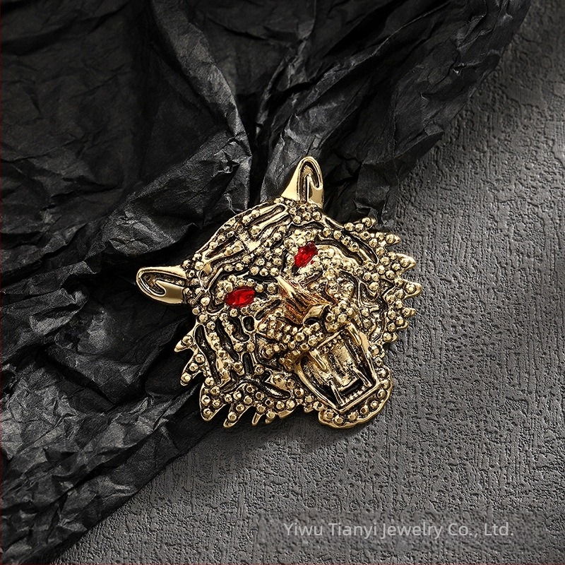 Tigris fejű bros - cinkötvözet, elektroplakálás, uniszex dekoráció