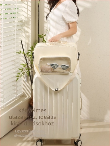 Úszótáska sporthoz és utazáshoz, vízálló, bővíthető, száraz–nedves elválasztás, nagy kapacitás, egy vállon hordható kivitel