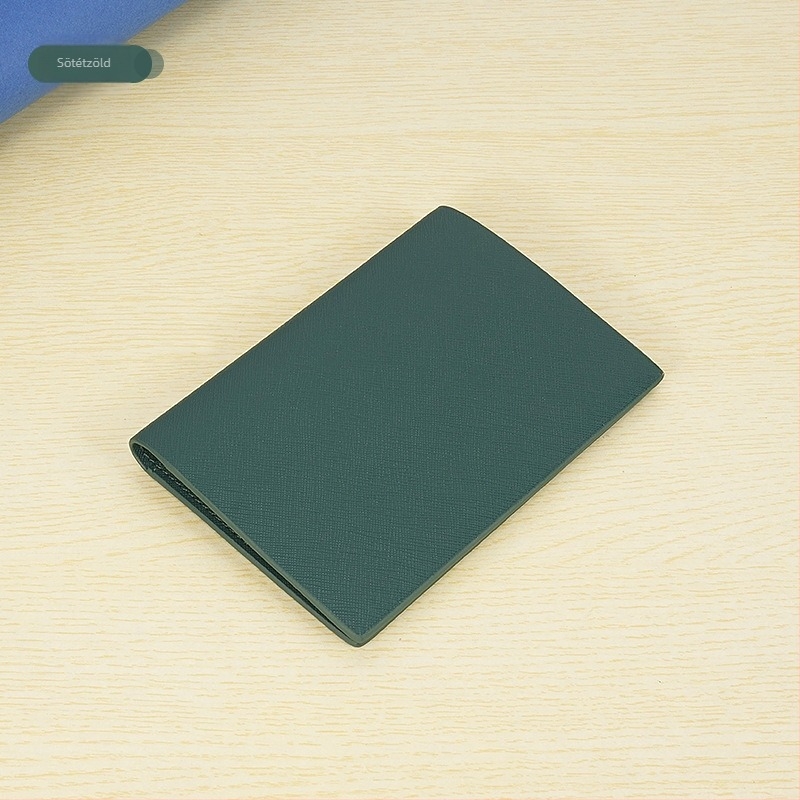 Zolanc valódi bőr útlevél tartó, kétszintes marhabőr, 2 hajtásos kialakítás, uniszex, több kártya rekesz, poliészter bélés