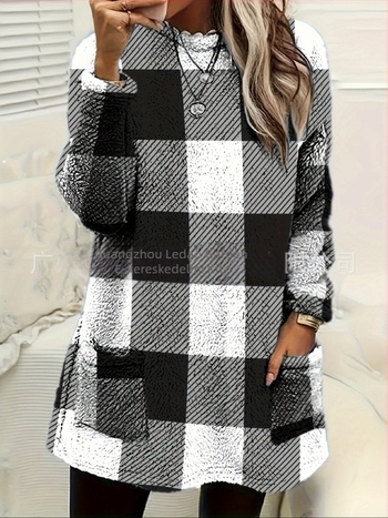 Hosszú ujjú kötött poliészter pulóver kockás mintával, kerek nyakú, zsebbel, laza szabású