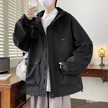 Férfi corduroy kapucnis kabát, laza szabás, levehető kapucni, egygombos elöl, hosszú ujjú, normál hossz, fő anyag: nyúl szőrszála, 2025 tavasz