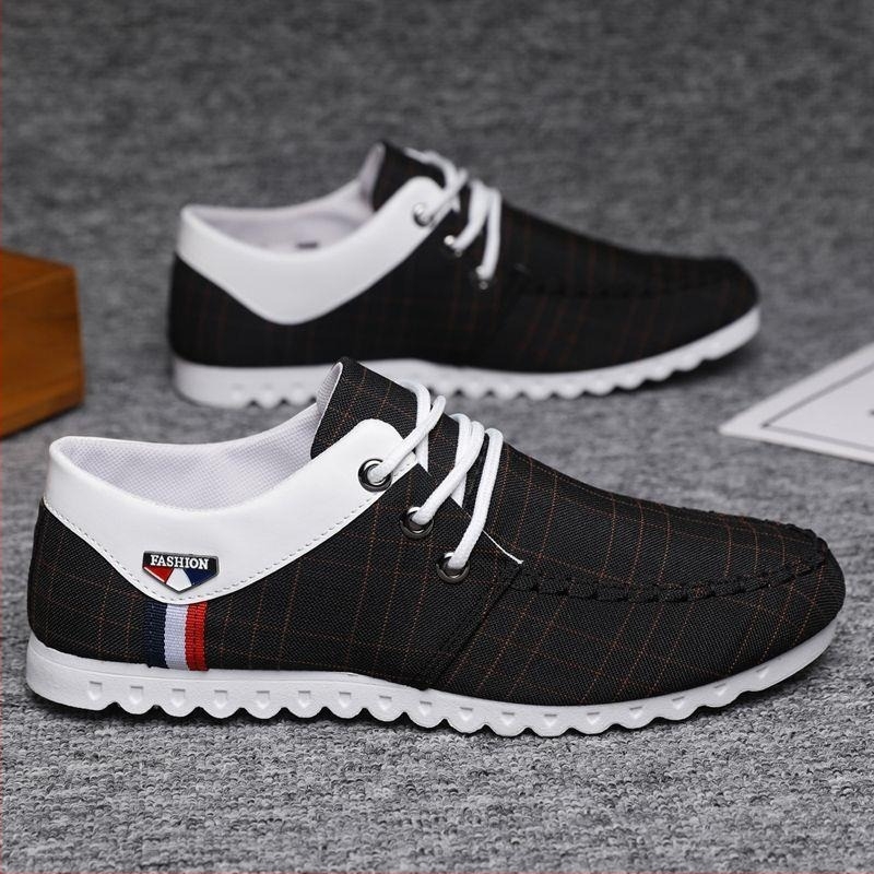 Férfi vászon sneaker - légáteresztő felsőrész, fűzős lezárás, alacsony profil, gumírozott talp, hegyes orr