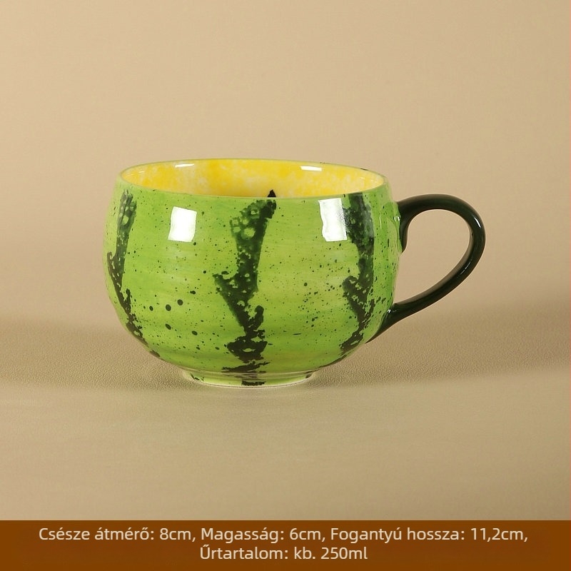 Kézzel festett porcelán kávéscsésze fogantyúval, aranyos dinnyés mintával, máz alatti színnel, otthoni használatra.