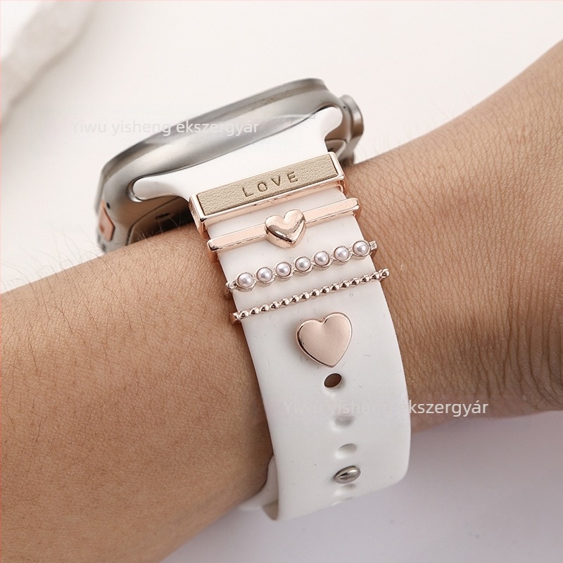 Apple Watch szilikon szíjhoz készült szív alakú dekoratív csat (univerzális illeszkedés)