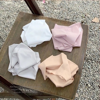 Női alsónemű ice silk anyagból, nyárra, ultra vékony, varrás nélküli, középmagas derék, egyszínű, magas rugalmasságú, lélegző
