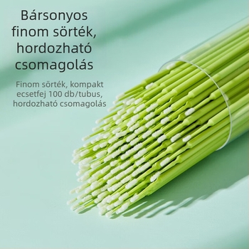 Nanó sminkecset finom hegyl és vattapálcával a szemhéjvonal és a szempillák tisztításához