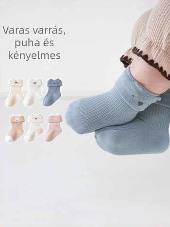 Pamutból készült légáteresztő babzokni, melegek és nedvszívóak, aranyos kockás mintával, középhosszú, újszülötteknek.