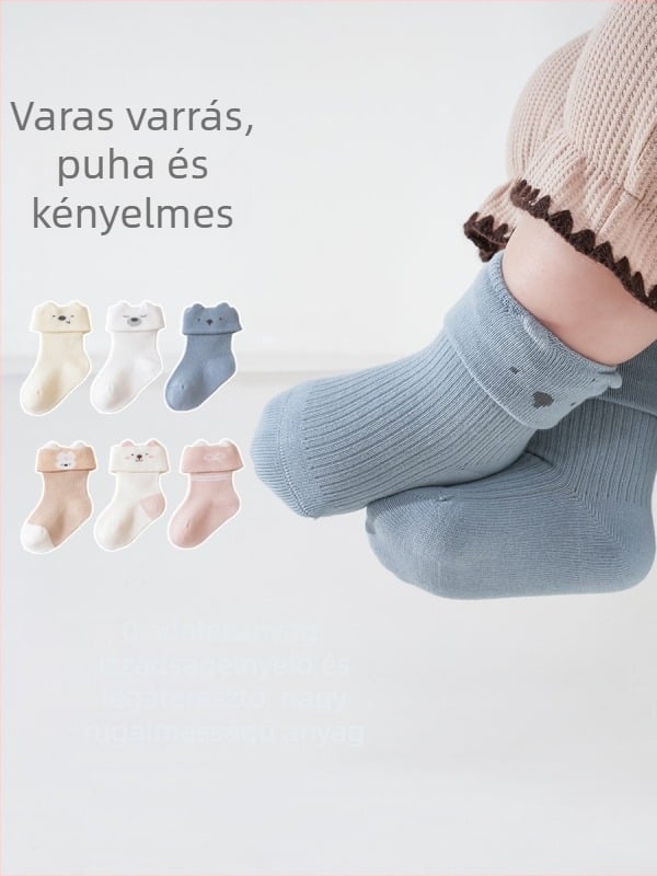 Pamutból készült légáteresztő babzokni, melegek és nedvszívóak, aranyos kockás mintával, középhosszú, újszülötteknek.