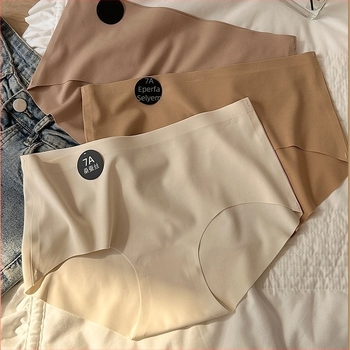 6 pár női alsónemű ajándékdobozban, Ice Silk anyag, testközeli viselet, bőrbarát, medve motívummal, középmagas derék