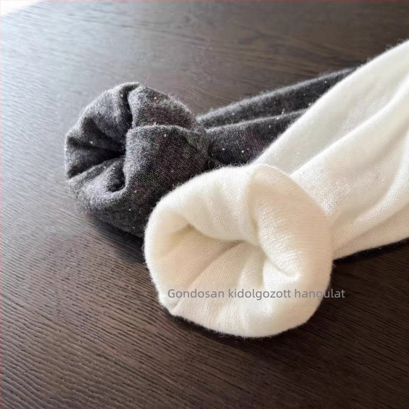 Női csónaknyakú kötött felső kasmír-flitteres fonalból, selyem–gyapjú keverék, hosszú ujjú, modell X0915M