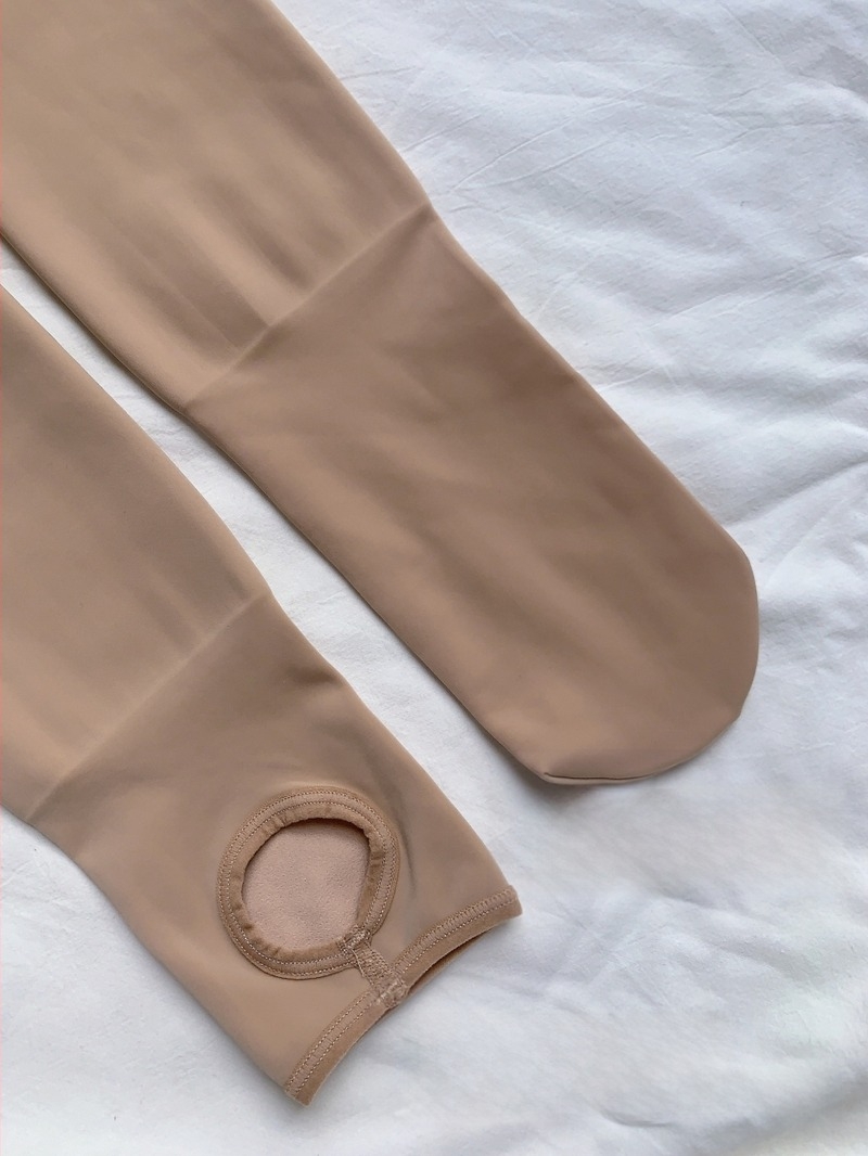 Nylon vastagított egyrészes harisnya, láthatatlan felület, egyszínű