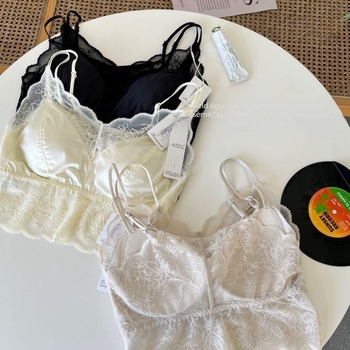 Csipkés bralette párnázott, állítható vékony vállpántokkal, sokoldalú felső vagy alaprétegként, formázó hatású