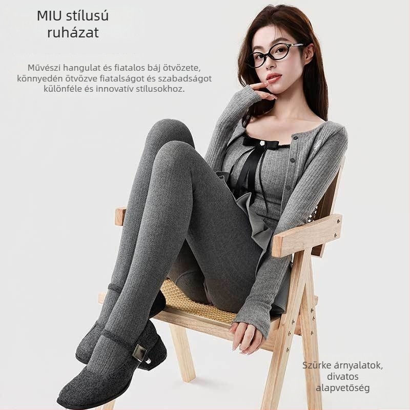 Női vastagított pamut harisnya, egyszínű minta, 30% pamut, teljes hossz