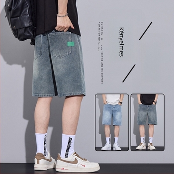 Férfi denim rövidnadrág – laza szabású, egyenes szabású, retro csillagos ég minta, nyár 2025 megjelenés, anyagösszetétel: 52% pamut, 27.8% poliészter, 20.2% regenerált cellulóz rost