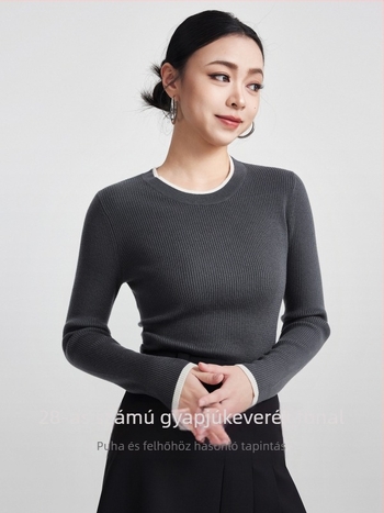 Női gyapjúkeverék pulóver kapucnival, karcsúsított szabás, kerek nyakú