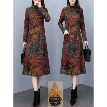 A-vonalú ruha, hosszú ujjú, magas gallérral és kapucnival, laza derekú